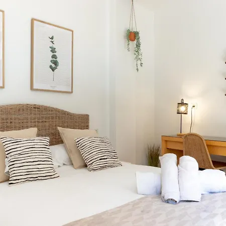Hall Vi By Aston Apartment *
