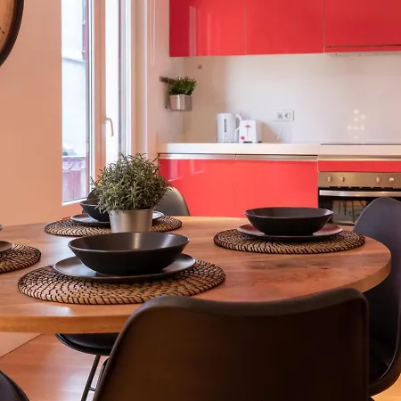 Hall Vi By Aston Apartment