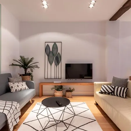 Apartment Hall Vi By Aston
