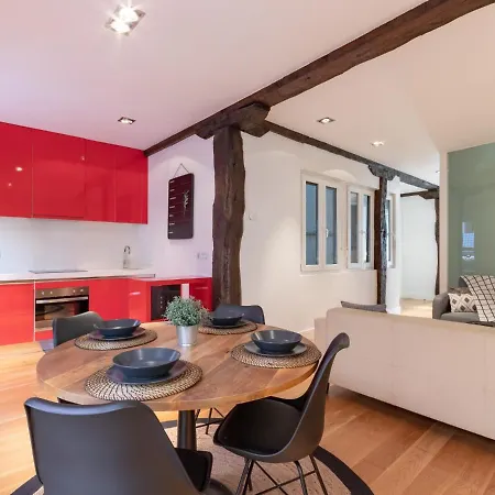 Hall Vi By Aston Apartment Bilbao