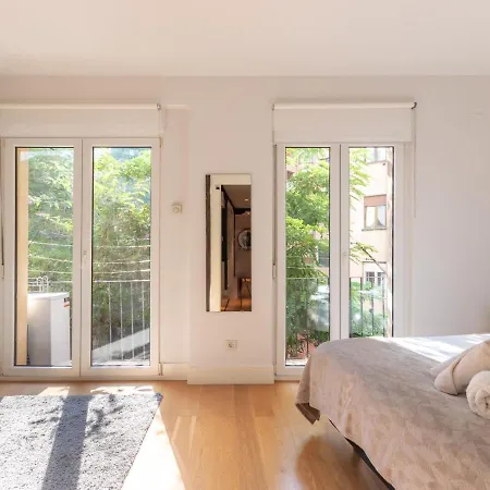 Hall Vi By Aston Apartment